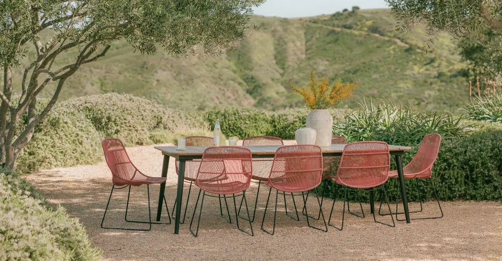 How We Picked the Best Outdoor Furniture And Fittings？