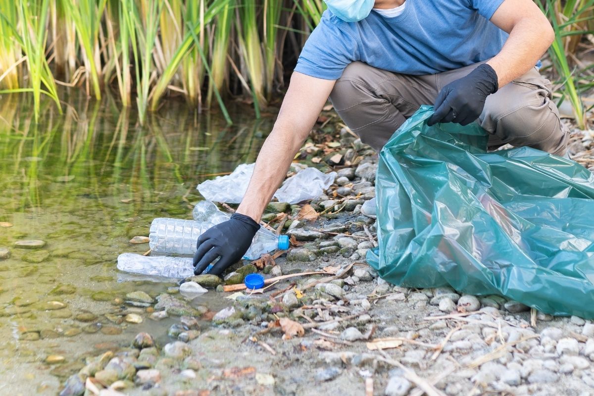 Ways How Sewage Cleanup Companies Benefit the Environment